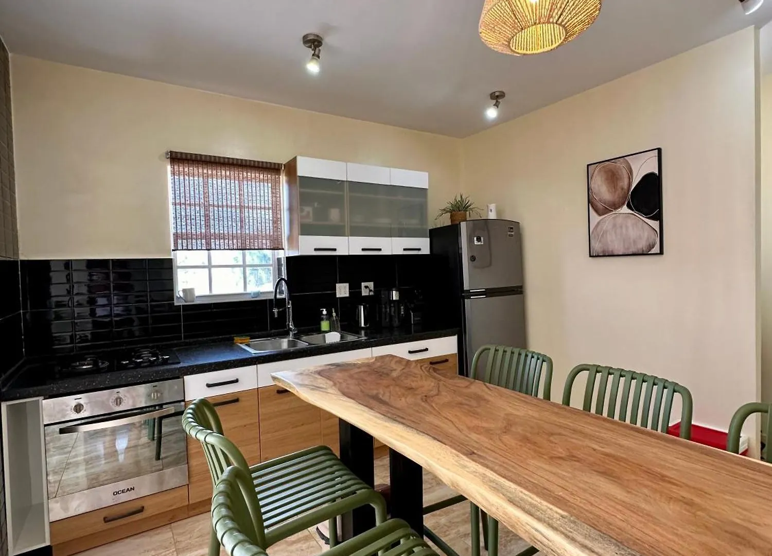 Cozy 3 Bedroom 2 Bath Home With Patio Willemstad 0*,